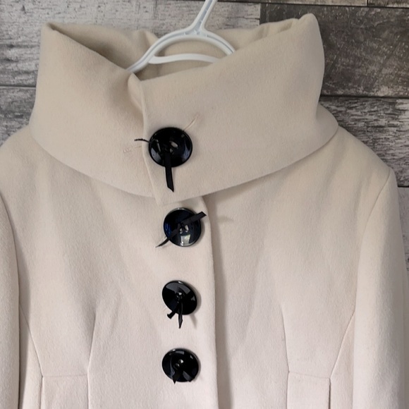 MarCona Jacket - Picture 2 of 3